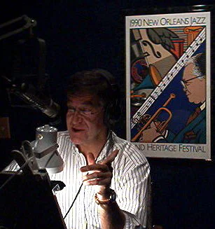 NewOrleansVoiceOverTalentMichealZiantsAtTheMic